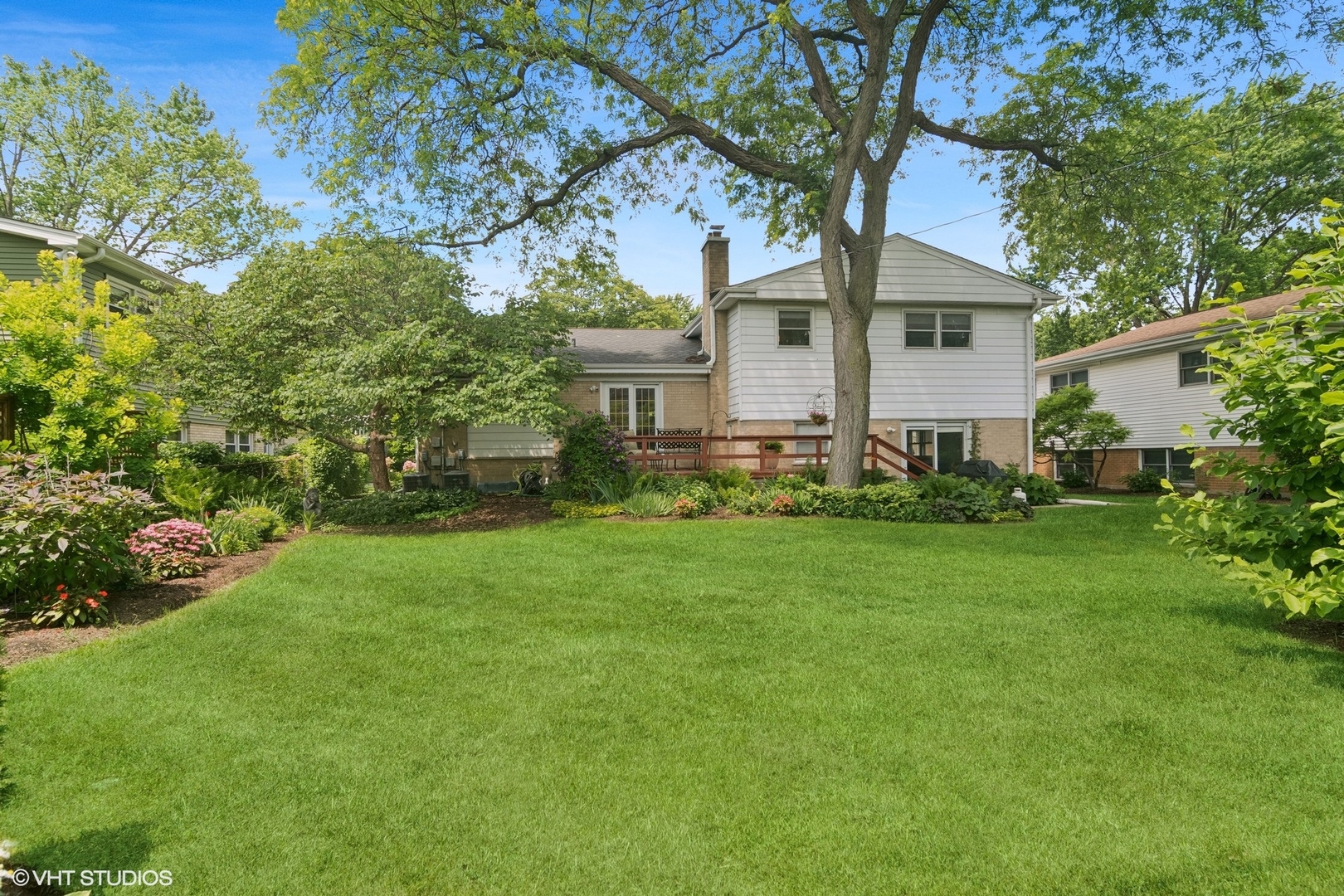 107 N Donald Avenue, Arlington Heights, IL 60004