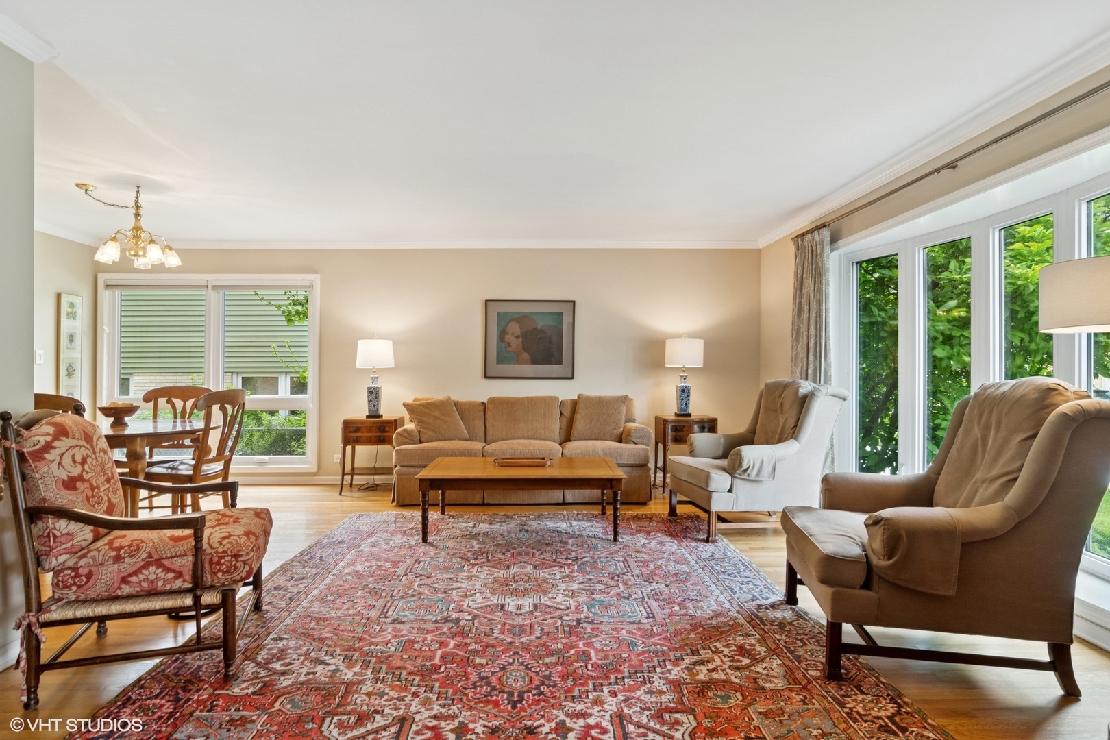 107 N Donald Avenue, Arlington Heights, IL 60004