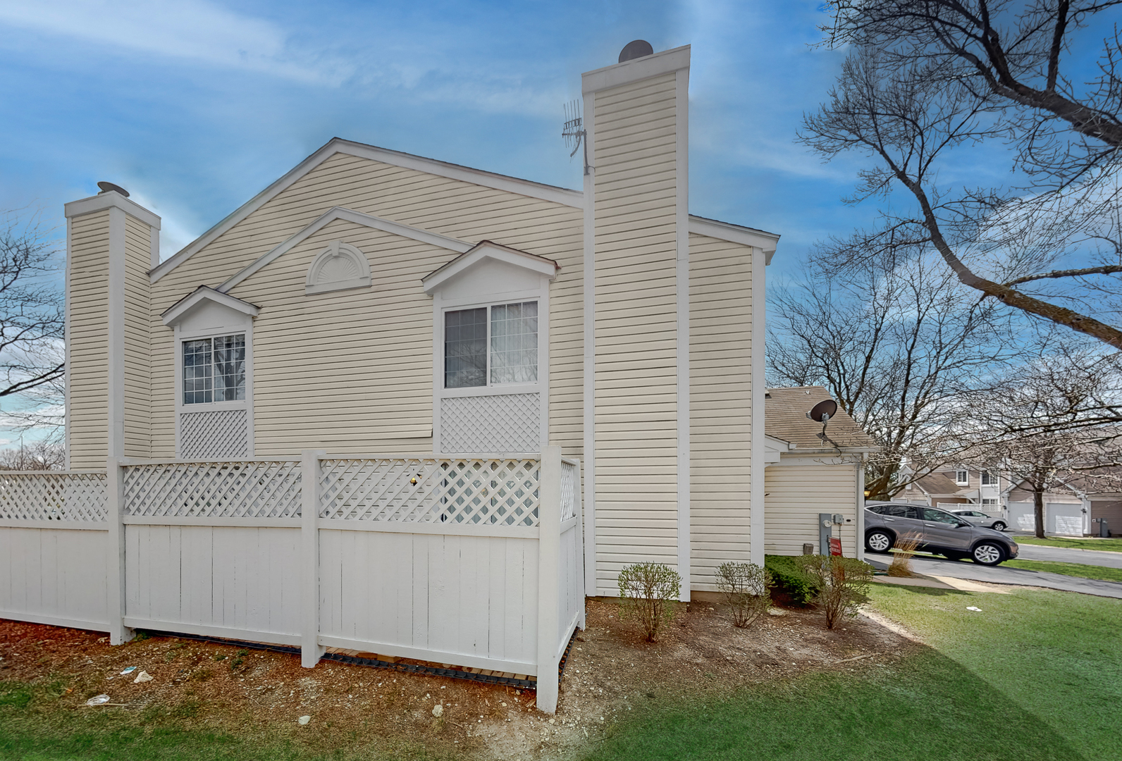 315 Bunker Hill Circle, Aurora, IL 60504