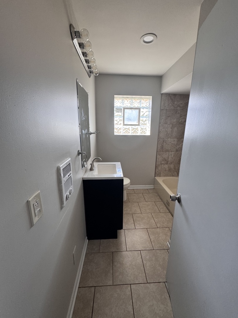 1021 S 16th Avenue #2, Maywood, IL 60153