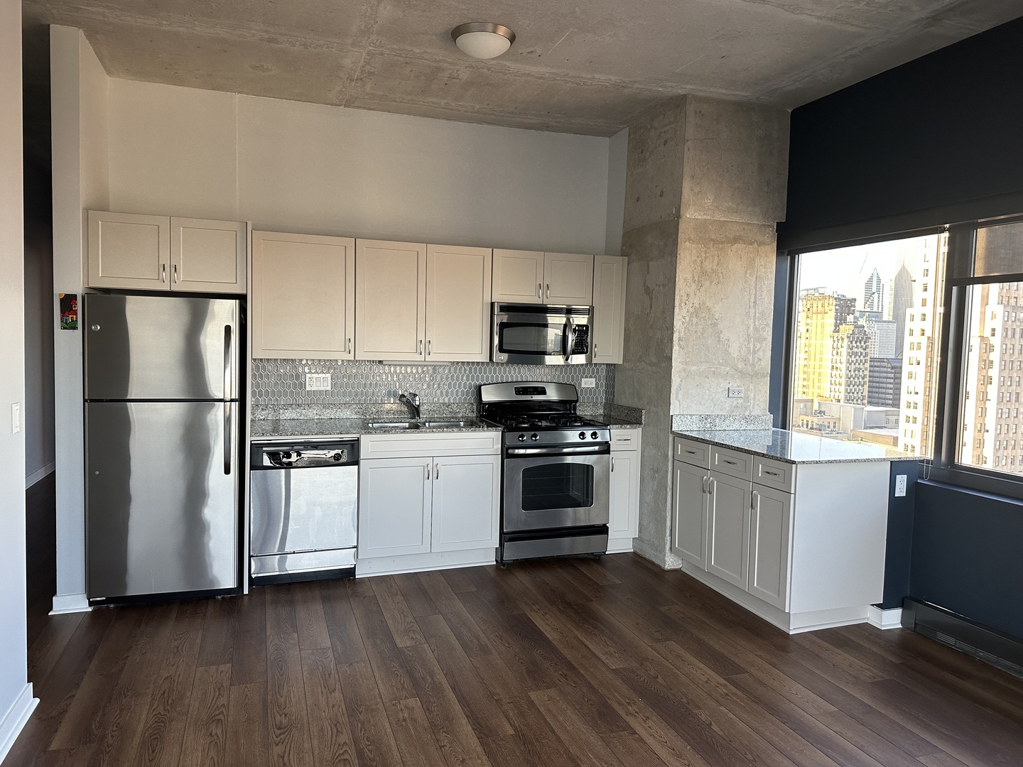 235 W VAN BUREN Street #3903, Chicago, IL 60607