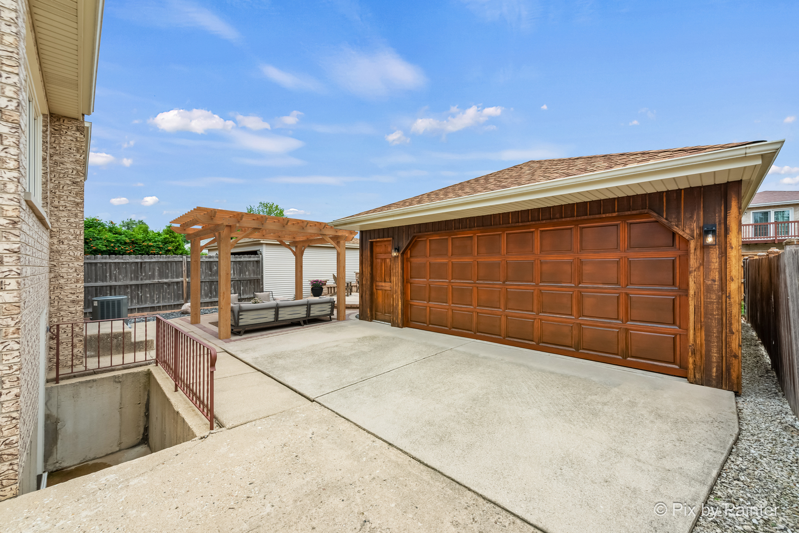 3757 N Oak Park Avenue, Chicago, IL 60634