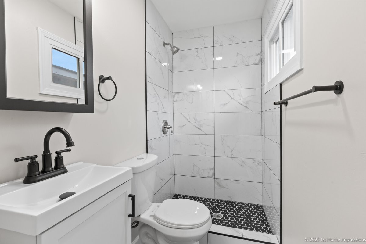 1305 Woodview Avenue, Calumet City, IL 60409