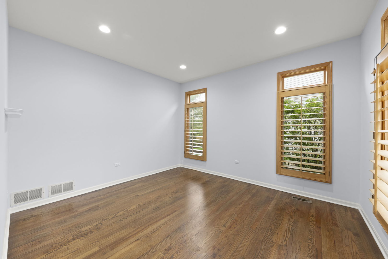 824 High Ridge Court, Darien, IL 60561