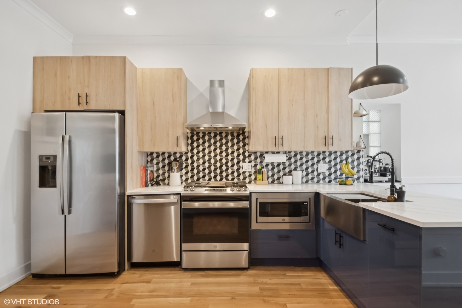 3408 W Le Moyne Street, Chicago, IL 60651