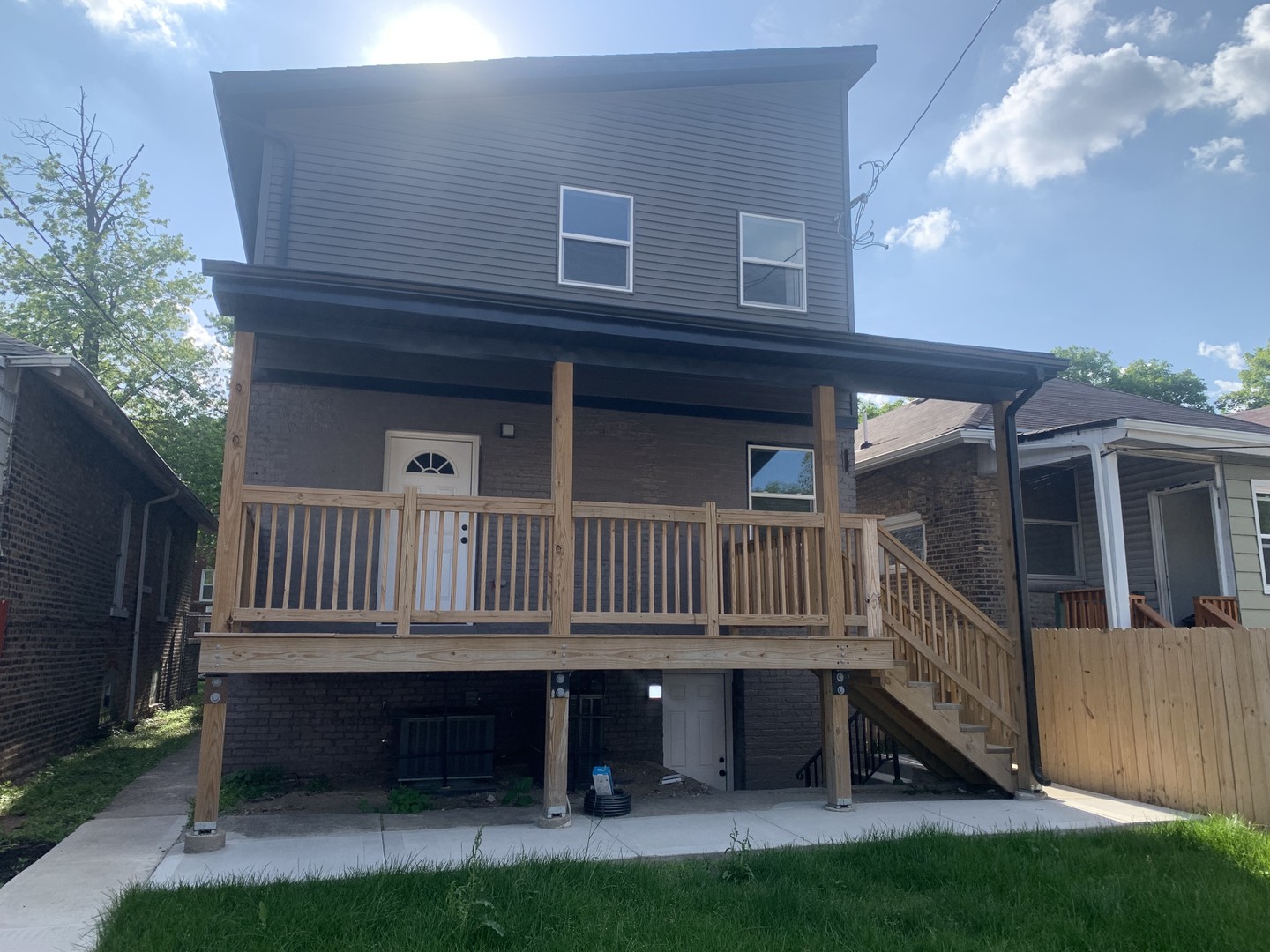 7711 S Ridgeland Avenue, Chicago, IL 60649