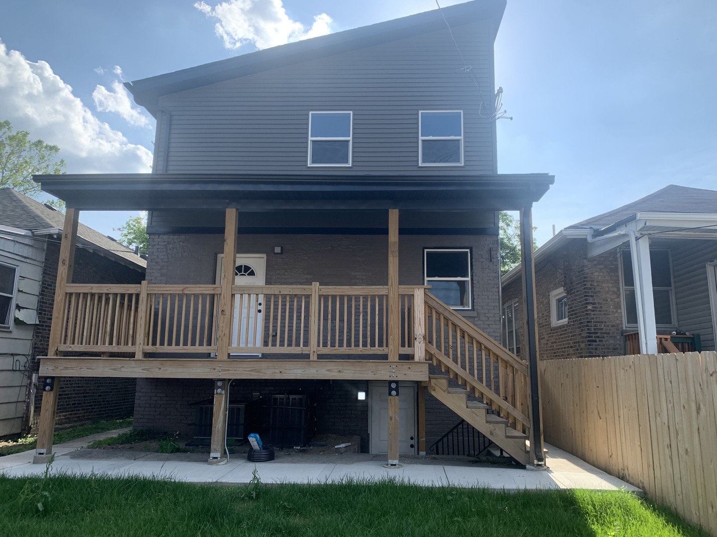 7711 S Ridgeland Avenue, Chicago, IL 60649