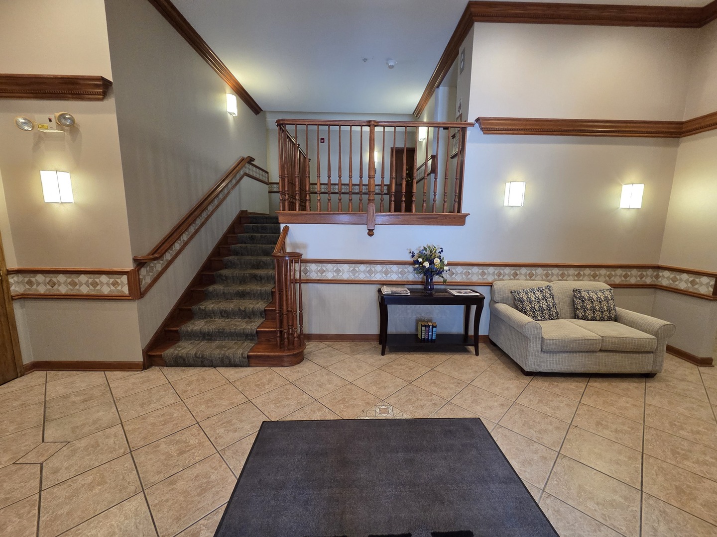 400 S Northwest Highway #209B, Park Ridge, IL 60068
