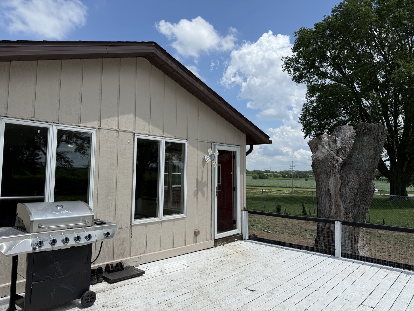 953 N Paw Paw Road, Paw Paw, IL 61353