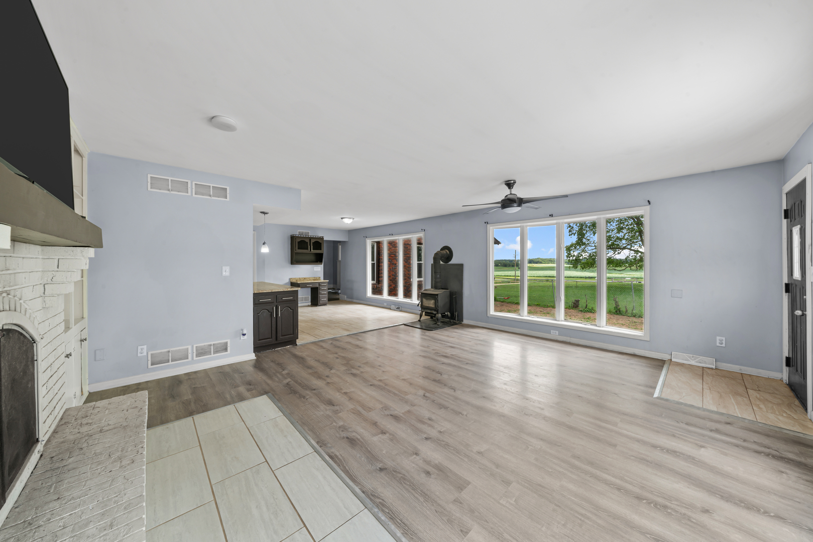 953 N Paw Paw Road, Paw Paw, IL 61353