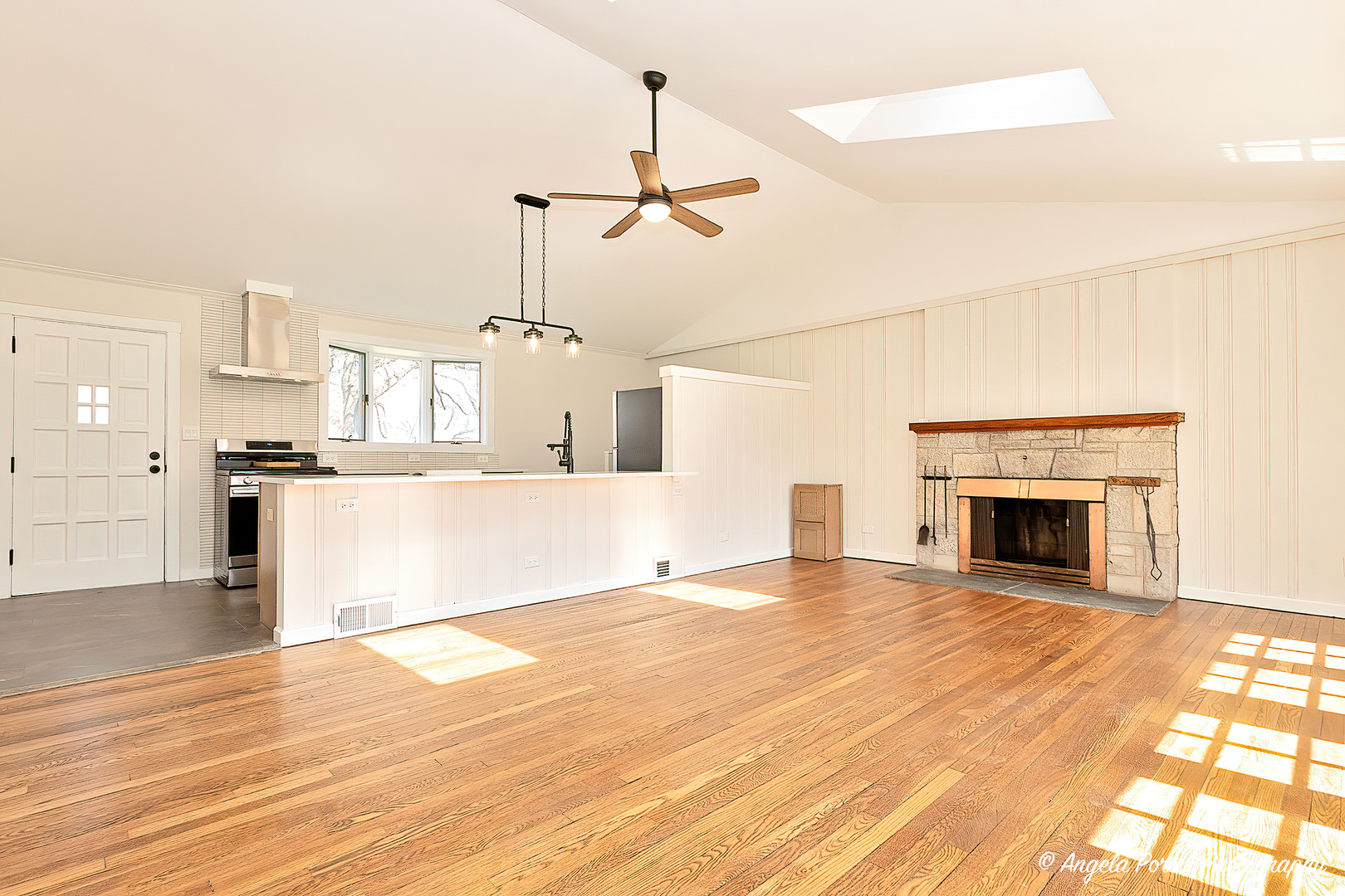 232 George Avenue, Wauconda, IL 60084
