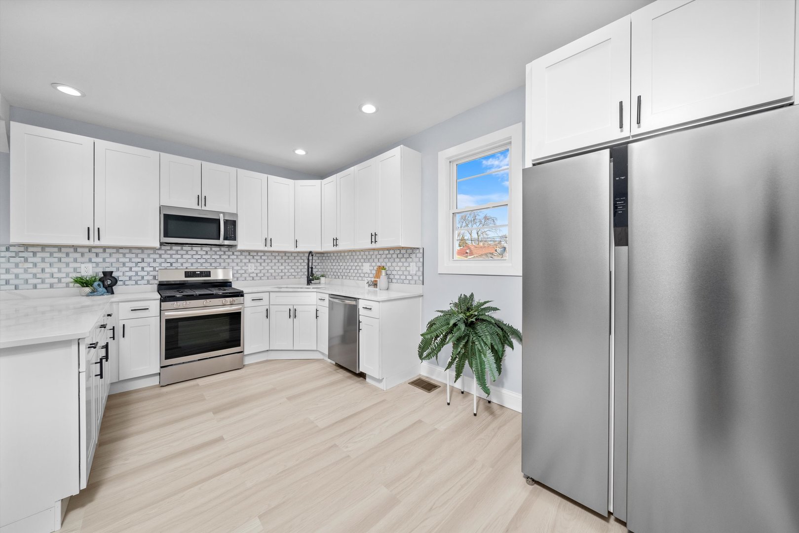 648 E 92nd Place, Chicago, IL 60619