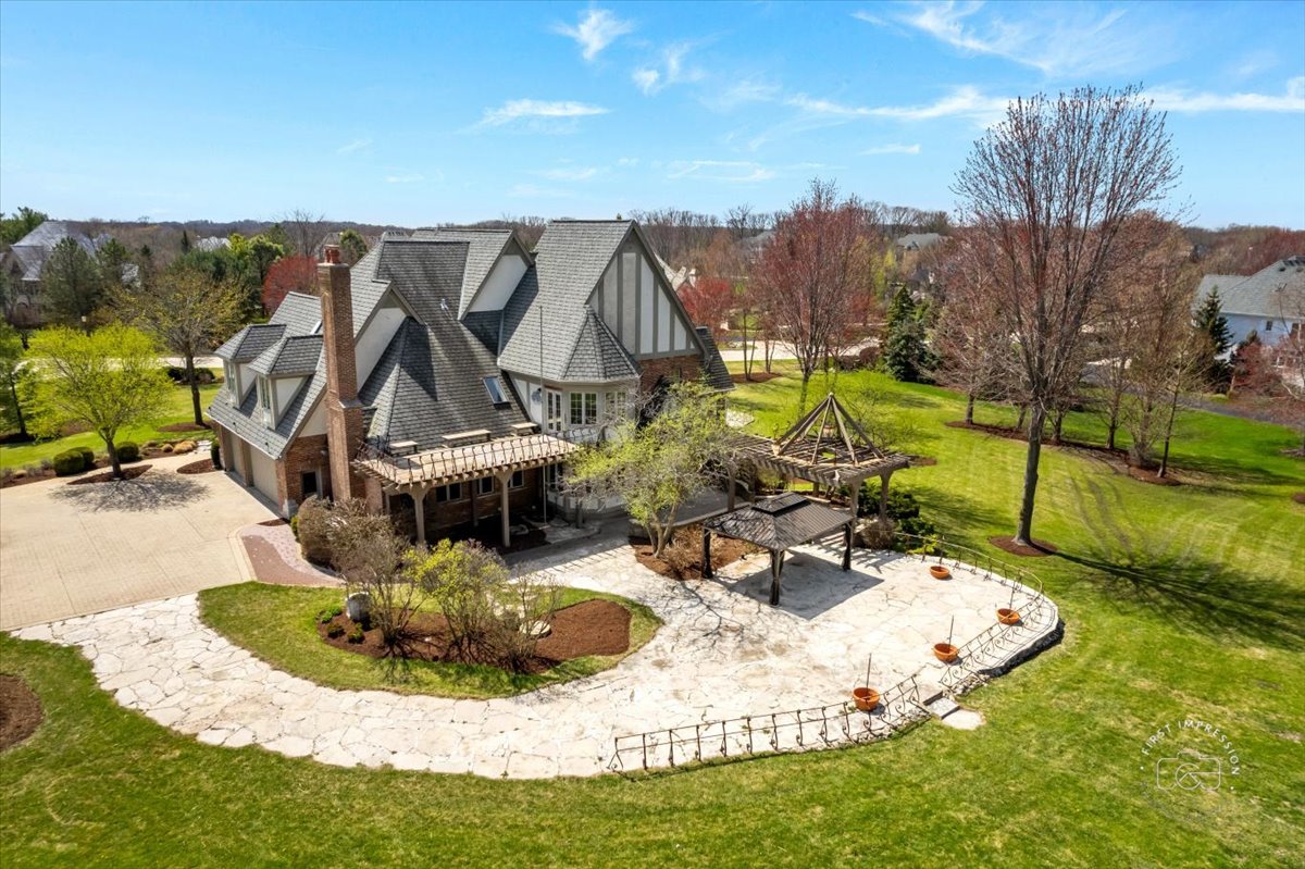 5N214 Wilton Croft Road, St. Charles, IL 60175