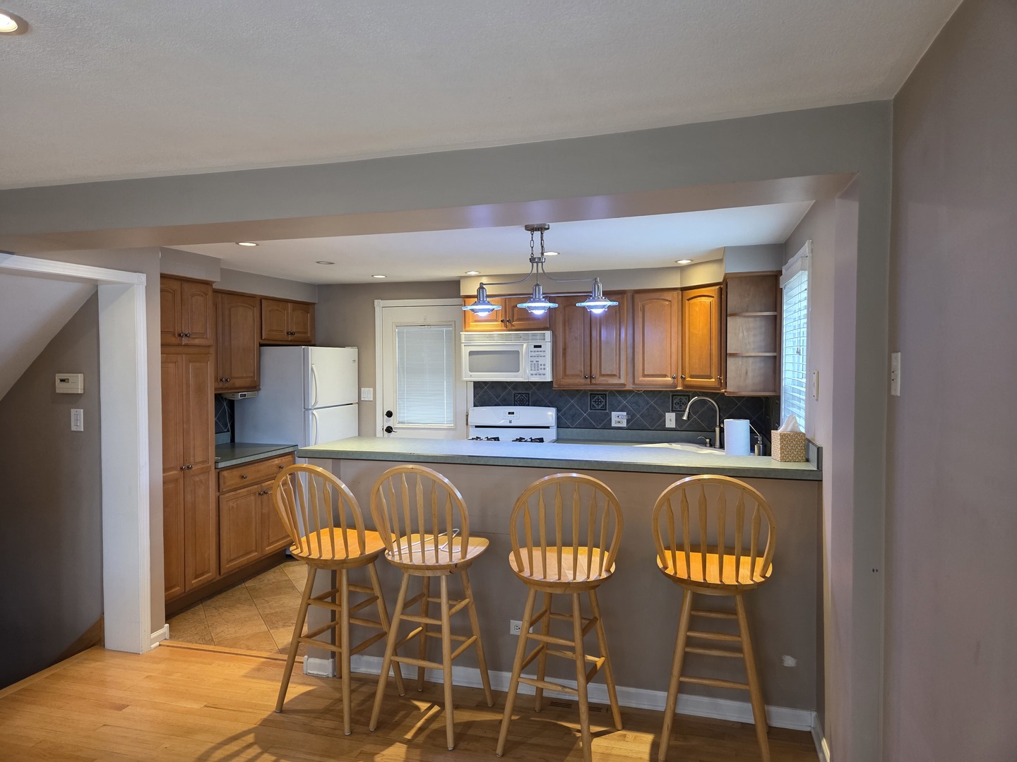 8502 Brookfield Avenue, Brookfield, IL 60513