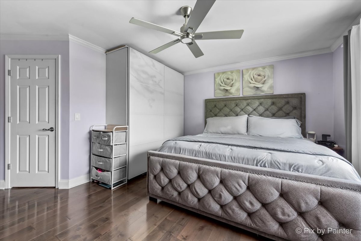 704 Circle Drive #704, Roselle, IL 60172