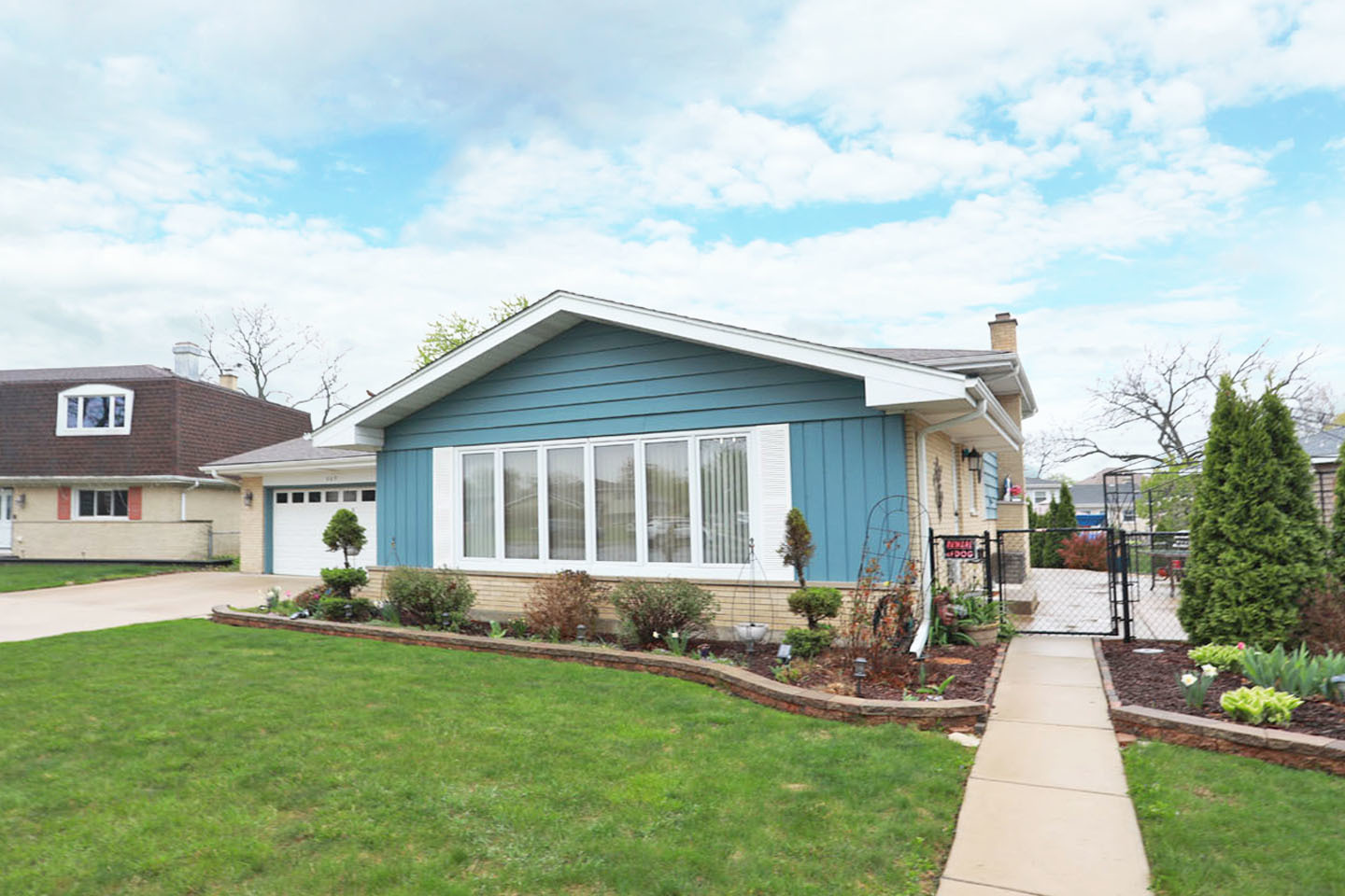 609 Berkshire Court, Schaumburg, IL 60193