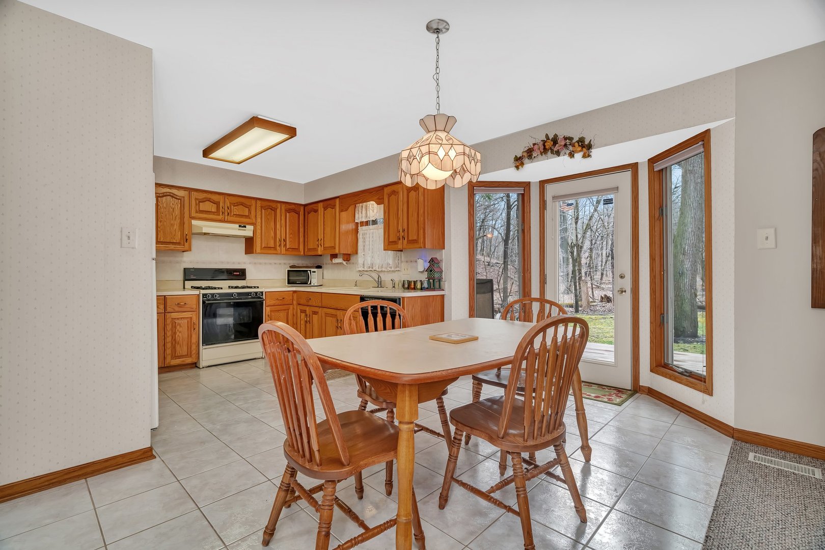9049 Archer Avenue, Willow Springs, IL 60480