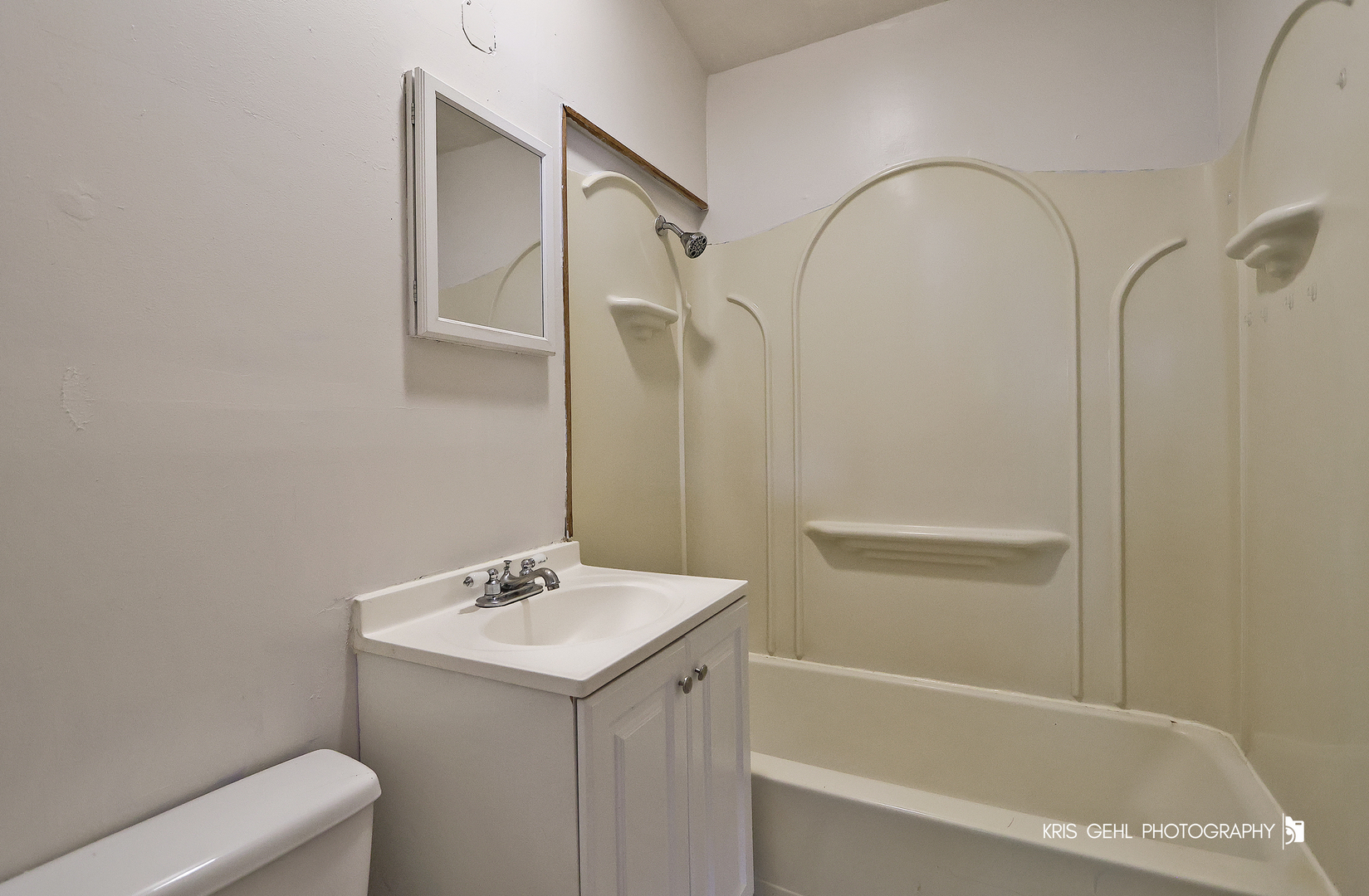 1032 Brentwood Drive, Round Lake Beach, IL 60073