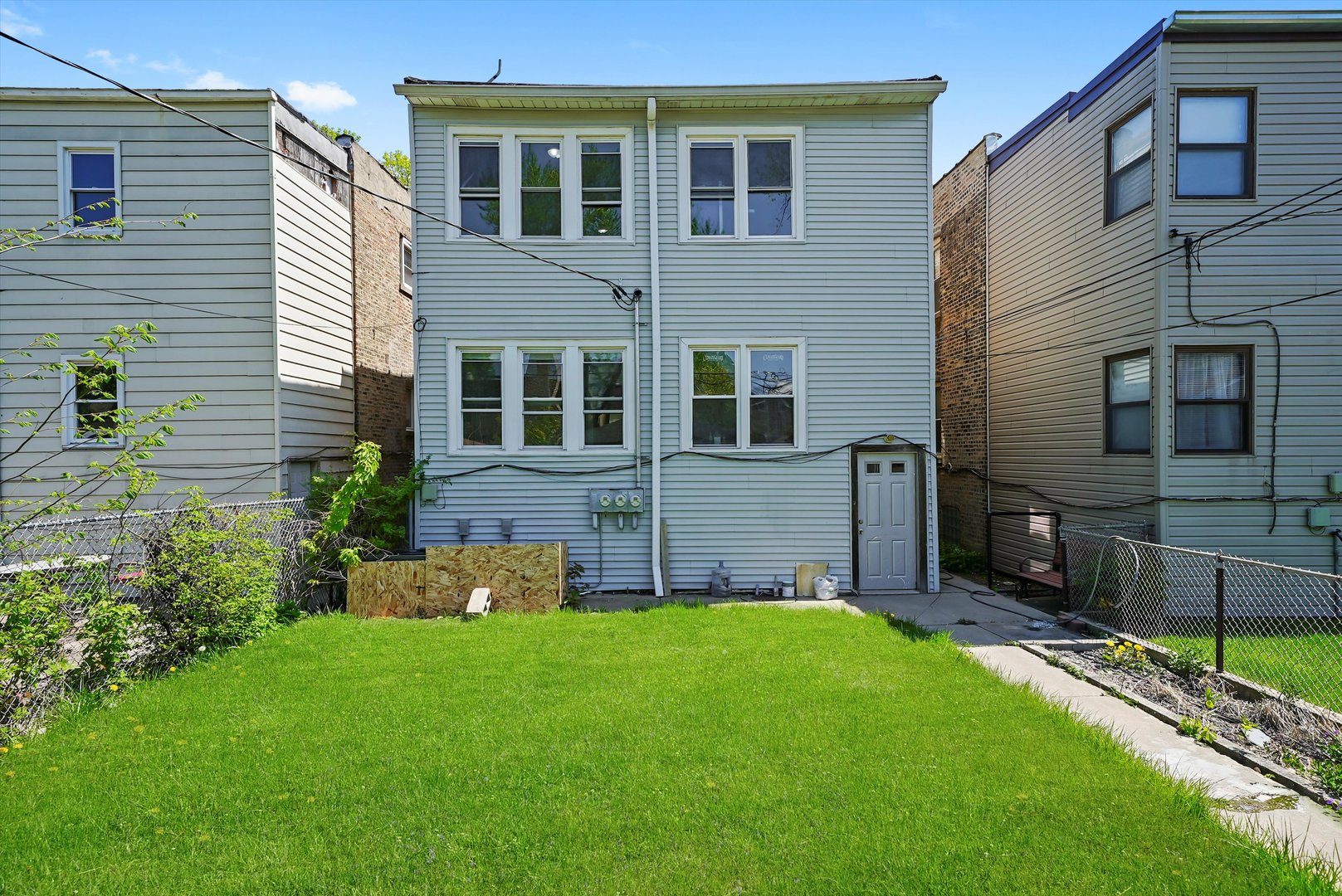 1322 N Lockwood Avenue, Chicago, IL 60651