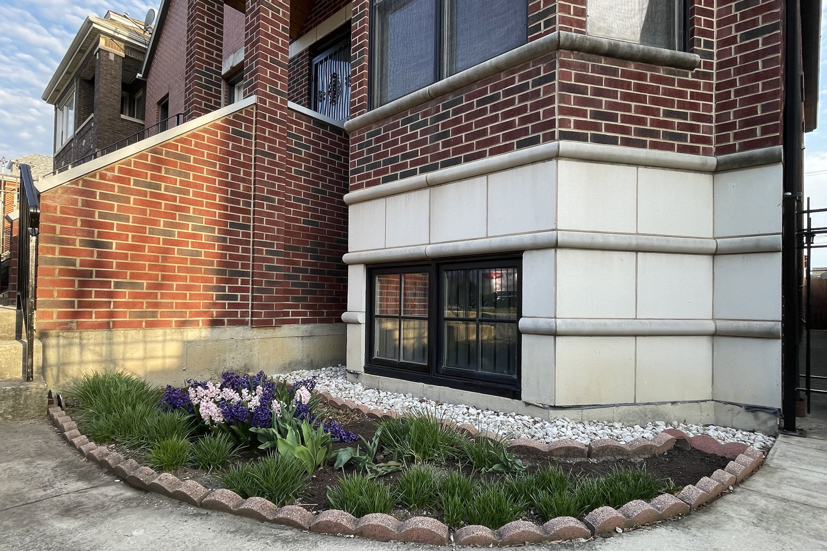 1042 W 34th Place, Chicago, IL 60608