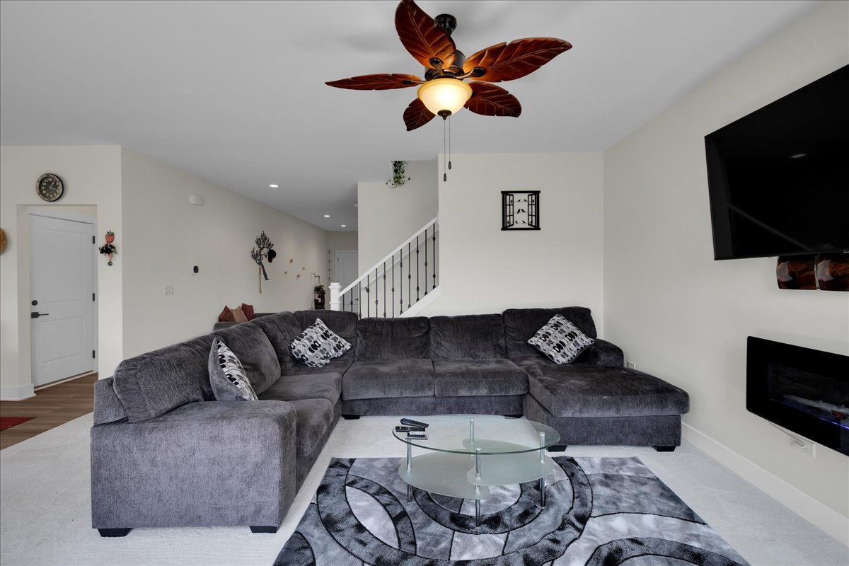 3549 Doral Drive, Elgin, IL 60124