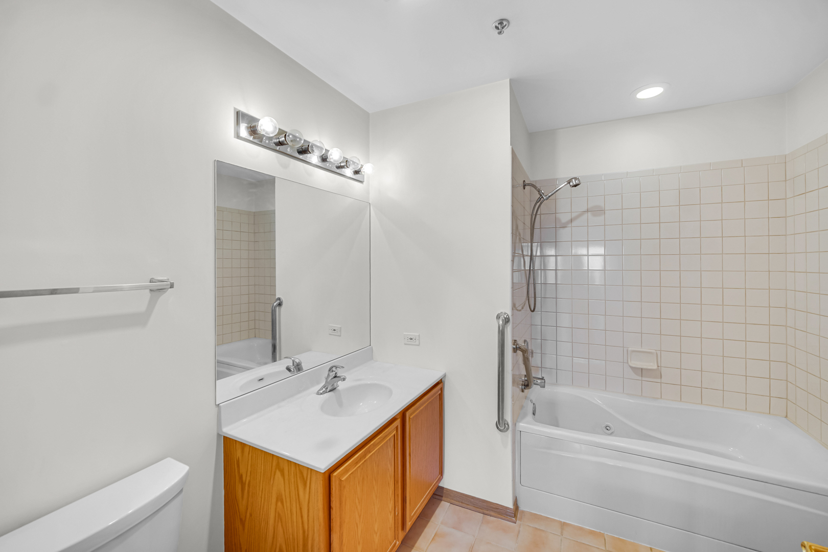 100 W Roosevelt Avenue #510, Bensenville, IL 60106