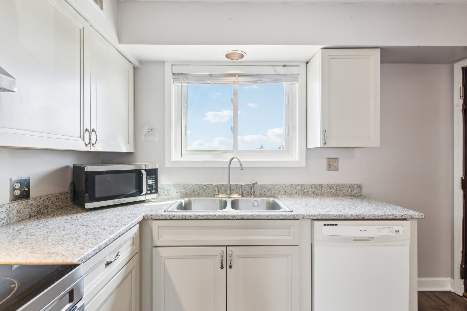 501 Mchenry Road #3B, Wheeling, IL 60090