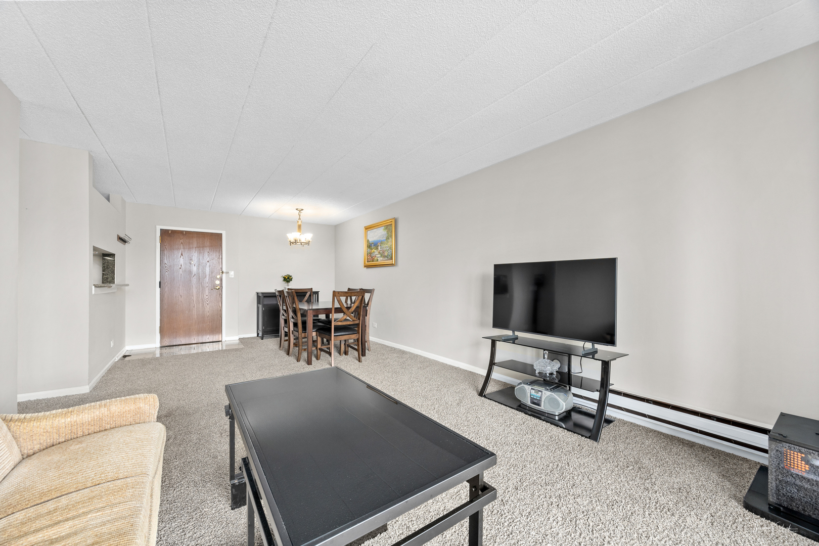 75 Kristin Circle #211, Schaumburg, IL 60195