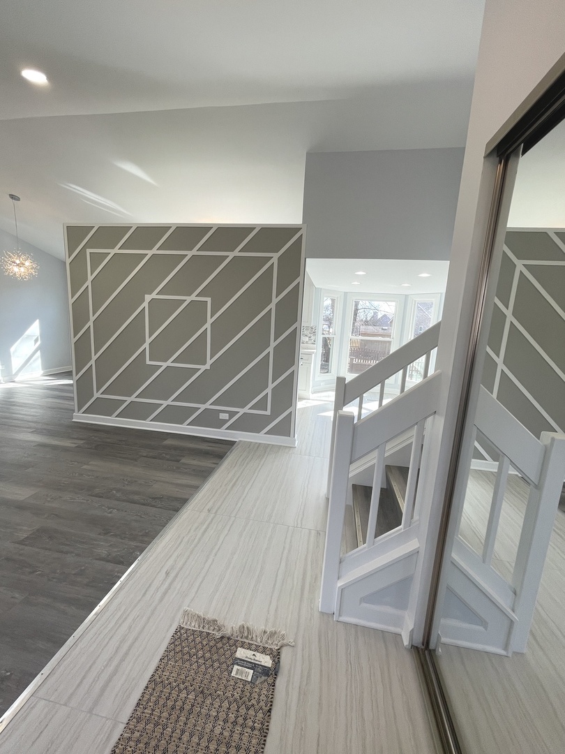 27W125 CHESTNUT Lane, Winfield, IL 60190