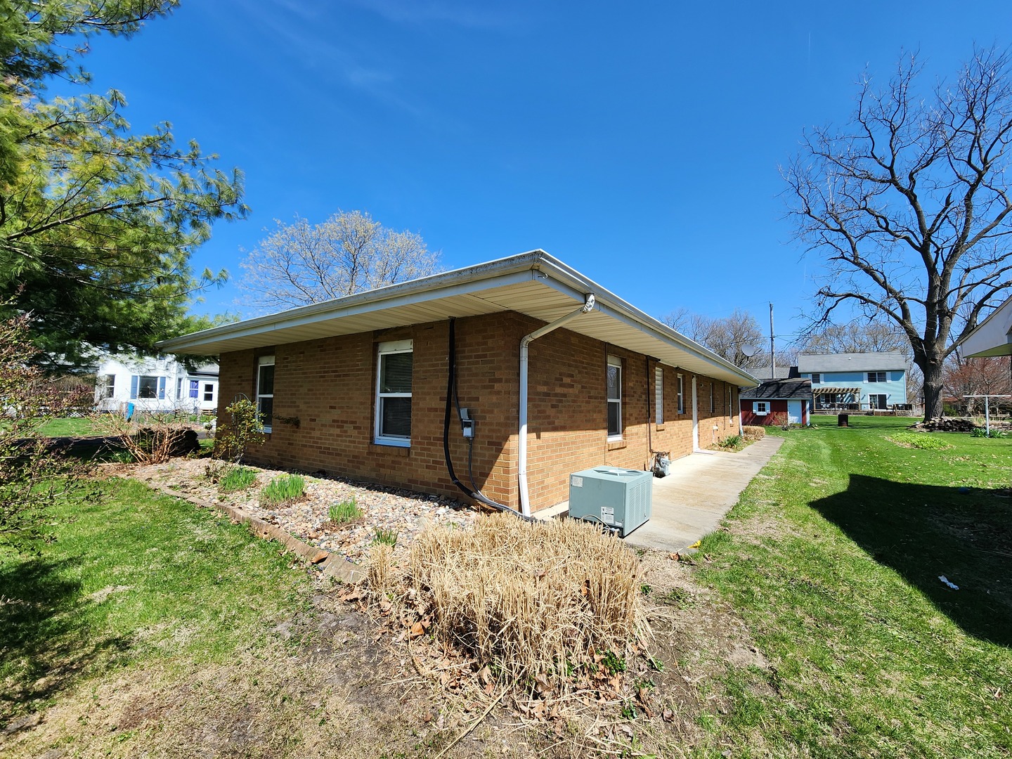 204 E Saint Louis Street, Minier, IL 61759