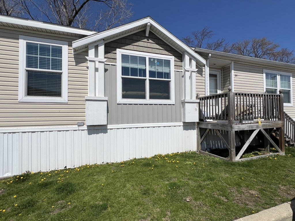 84 N Branch Road, Northfield, IL 60093