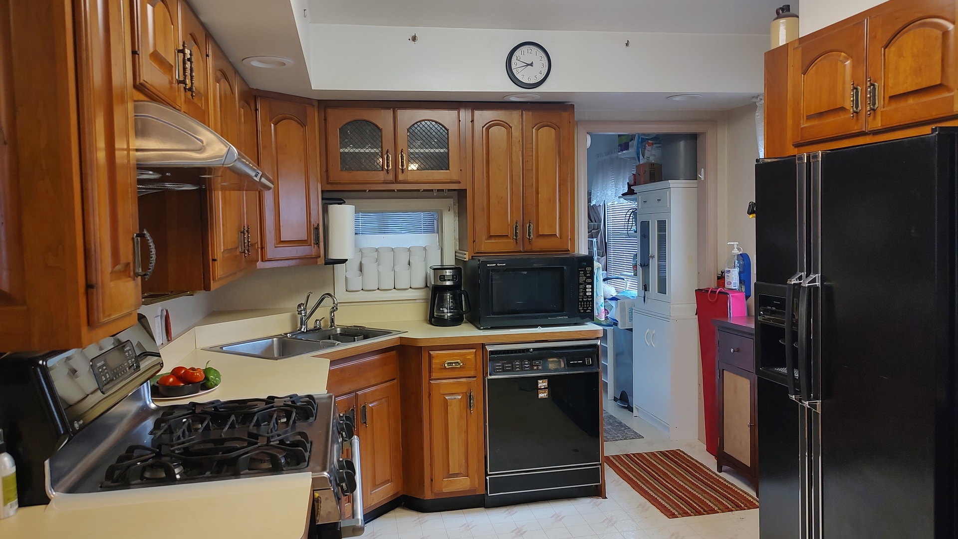 512 N Prospect Manor Avenue, Mount Prospect, IL 60056
