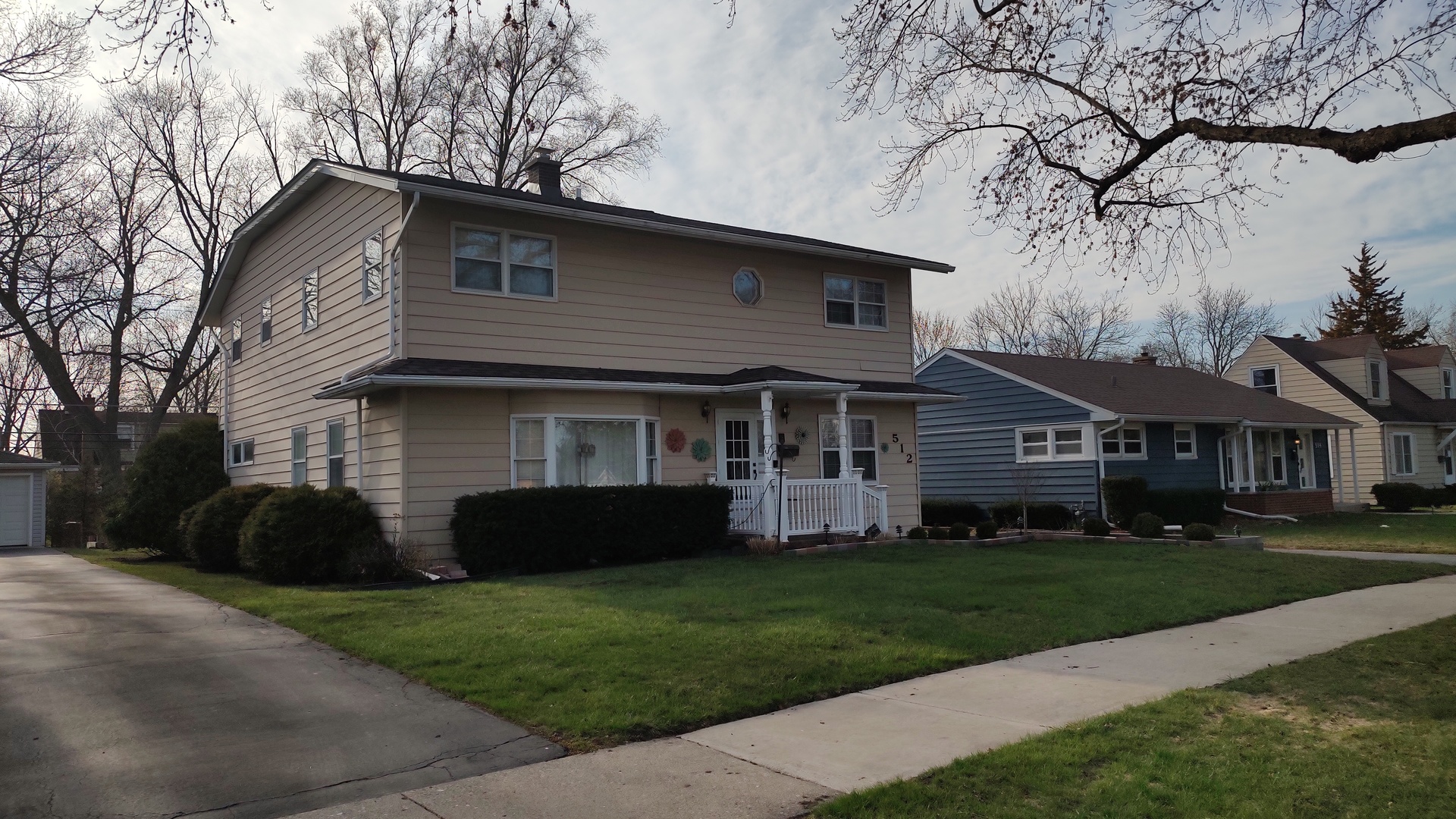 512 N Prospect Manor Avenue, Mount Prospect, IL 60056