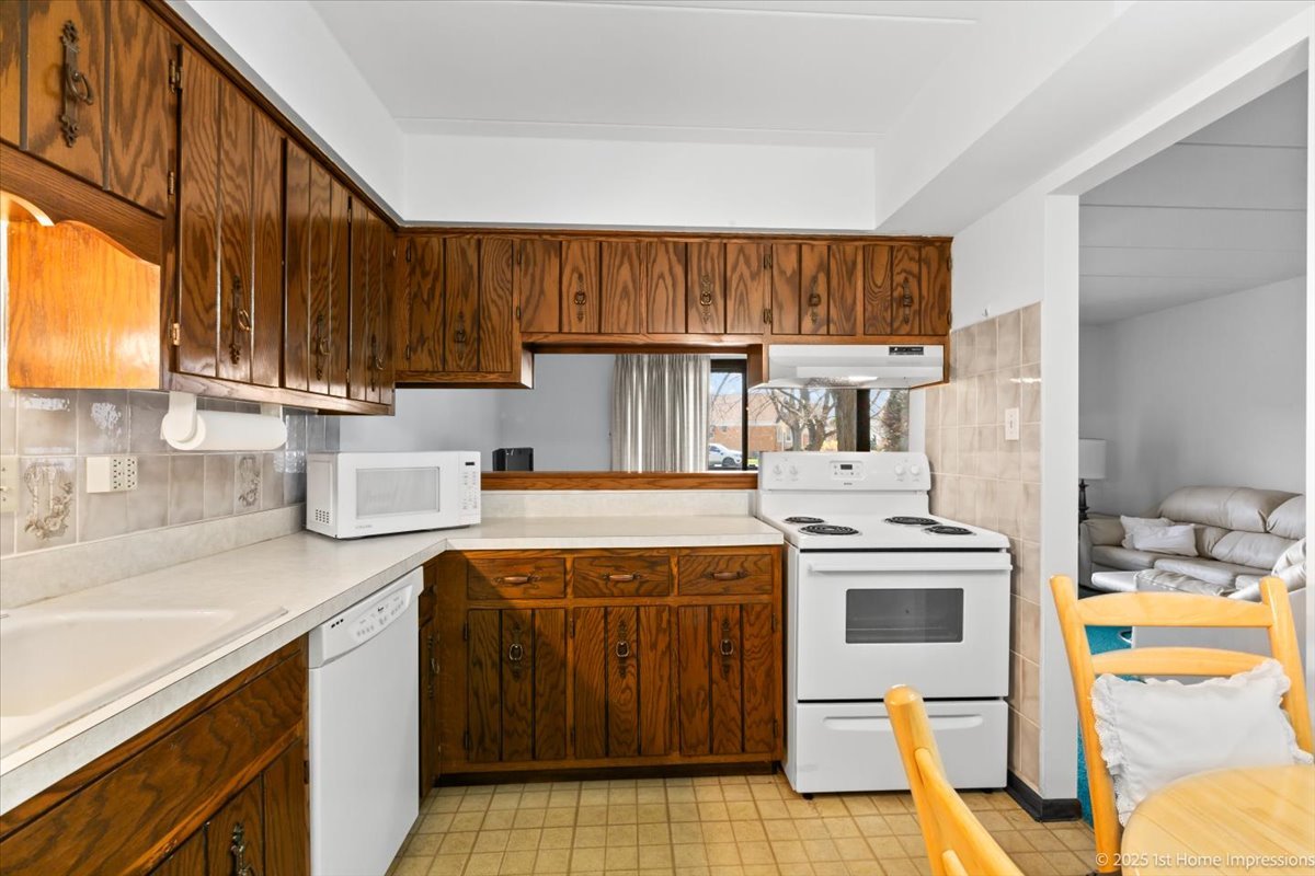 5039 Briartree Lane #202, Burbank, IL 60459