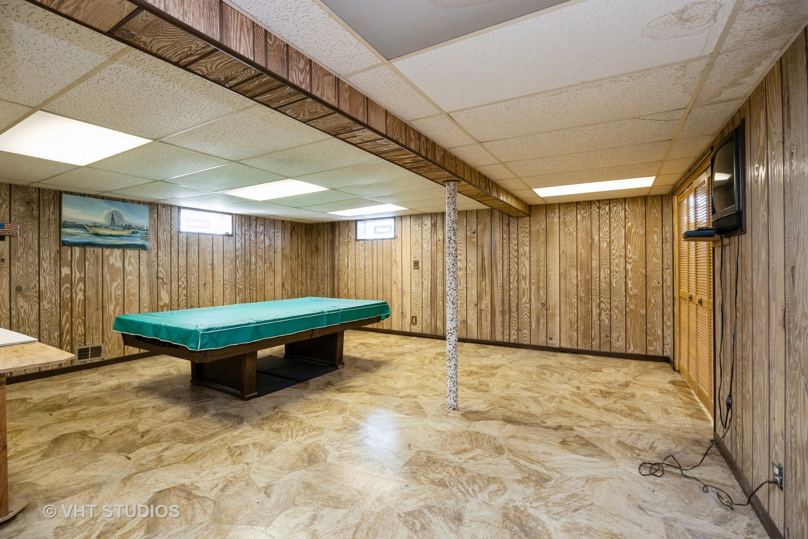 2450 Wellington Avenue, Westchester, IL 60154