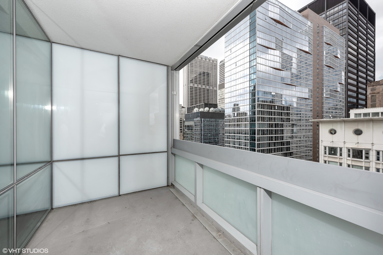 8 E RANDOLPH Street #1607, Chicago, IL 60601