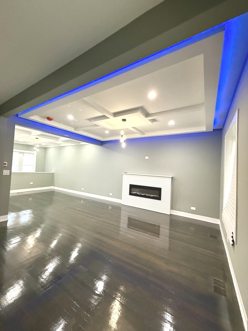 7042 S Eberhart Avenue, Chicago, IL 60637