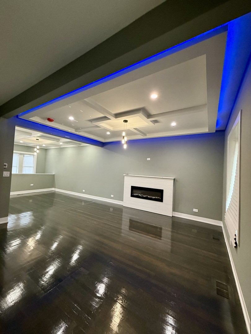7042 S Eberhart Avenue, Chicago, IL 60637