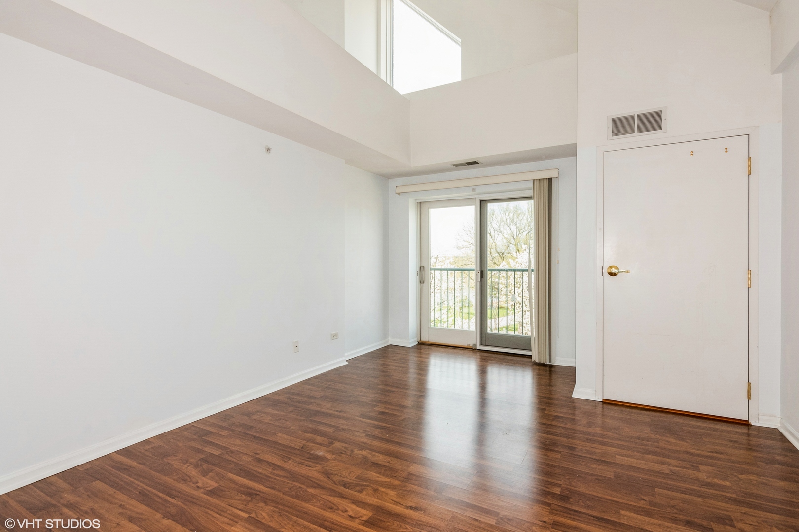 1111 Burlington Avenue #413, Lisle, IL 60532