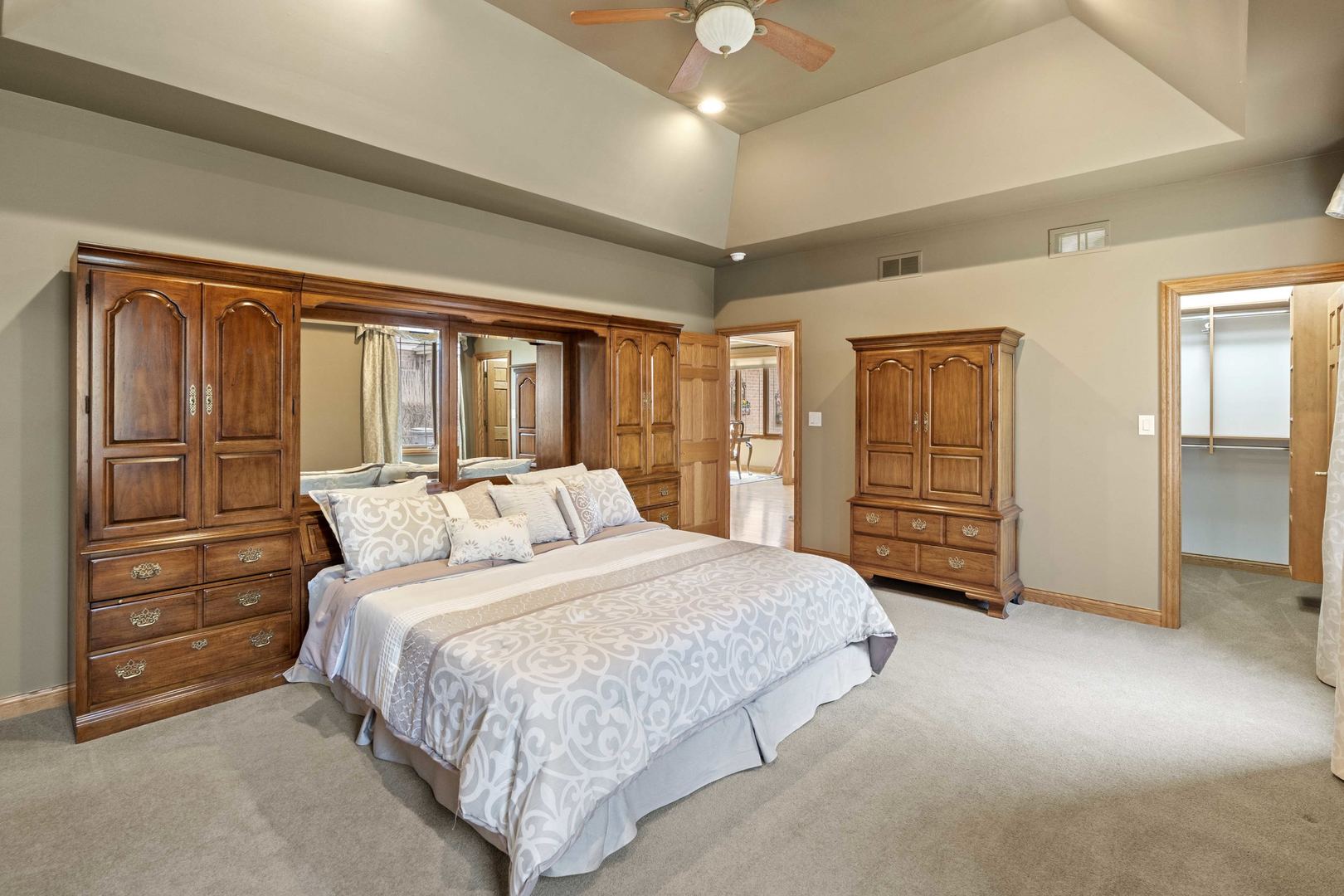 10440 Deer Chase Avenue, Orland Park, IL 60467