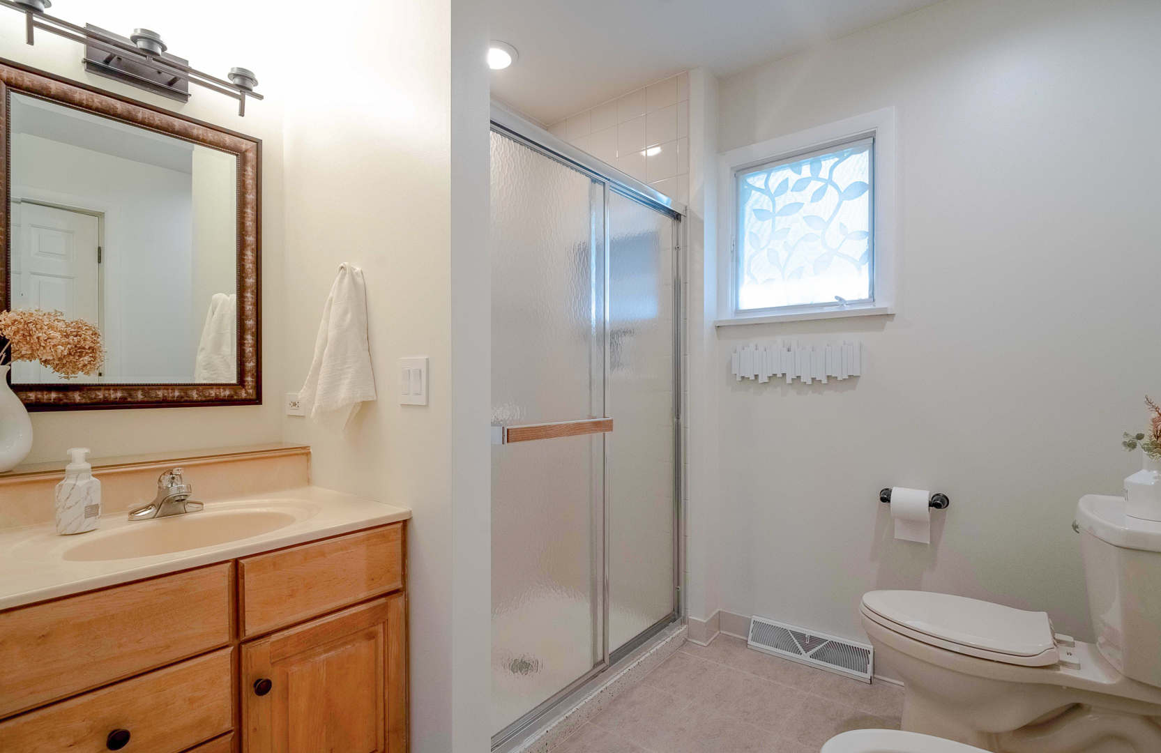 23W638 Goodridge Terrace, Roselle, IL 60172