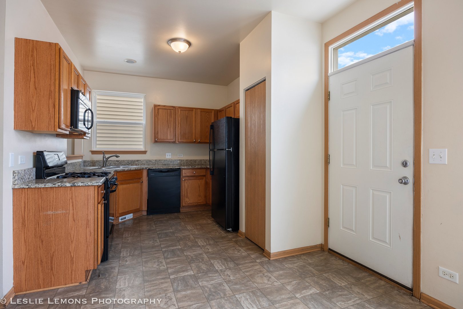 2125 UNION MILL Drive, Aurora, IL 60503