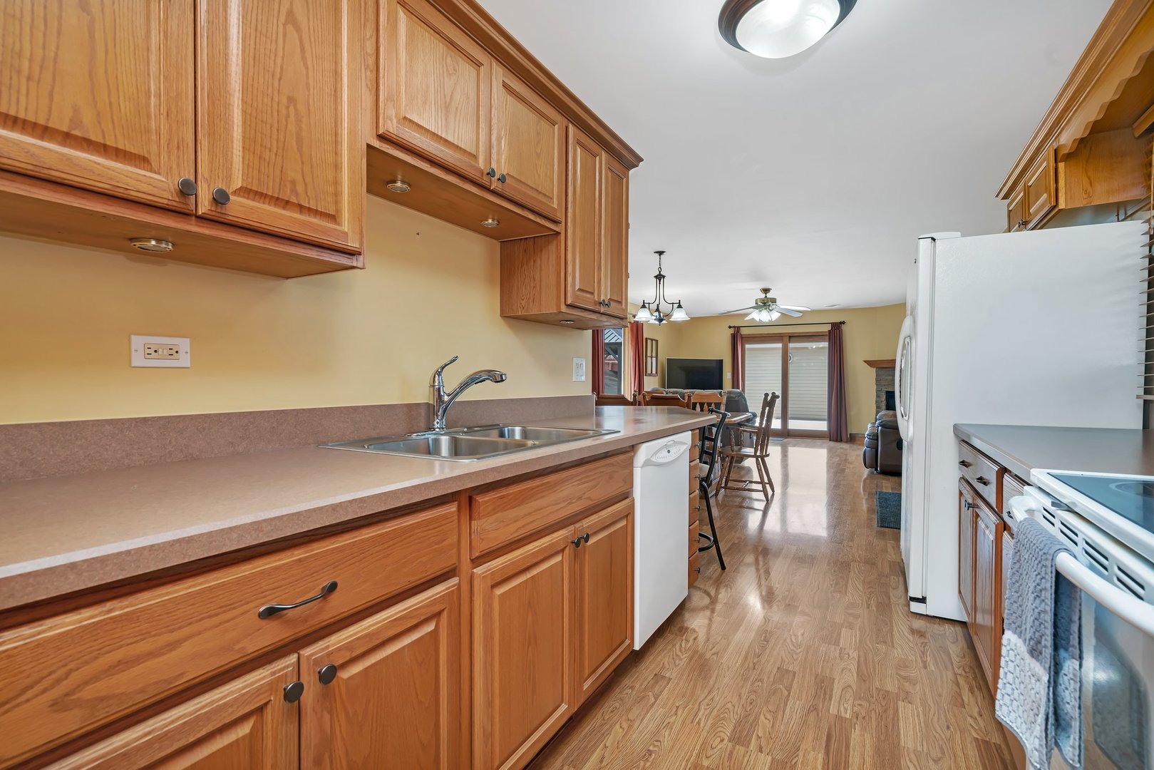1713 Innercircle Drive, Crest Hill, IL 60403