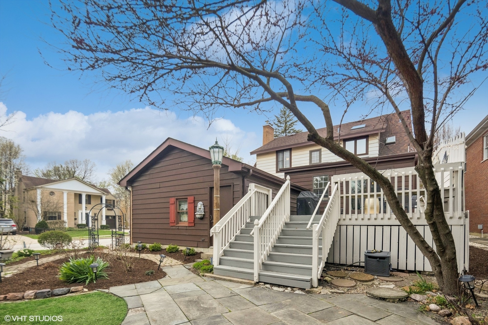 203 S Lawndale Avenue, Elmhurst, IL 60126