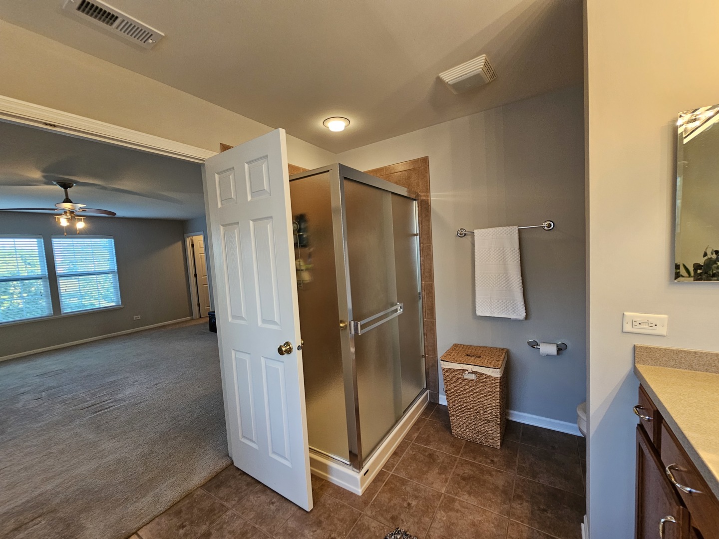 127 Charleston Lane, Gilberts, IL 60136