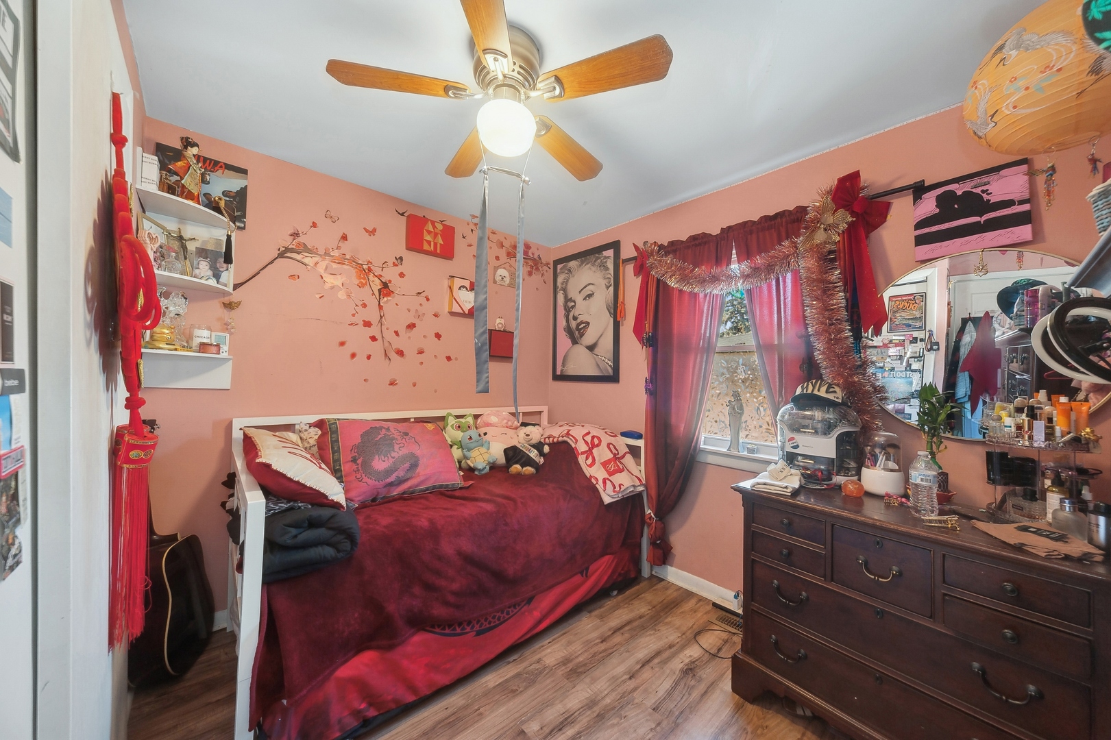 864 E Thacker Street, Des Plaines, IL 60016