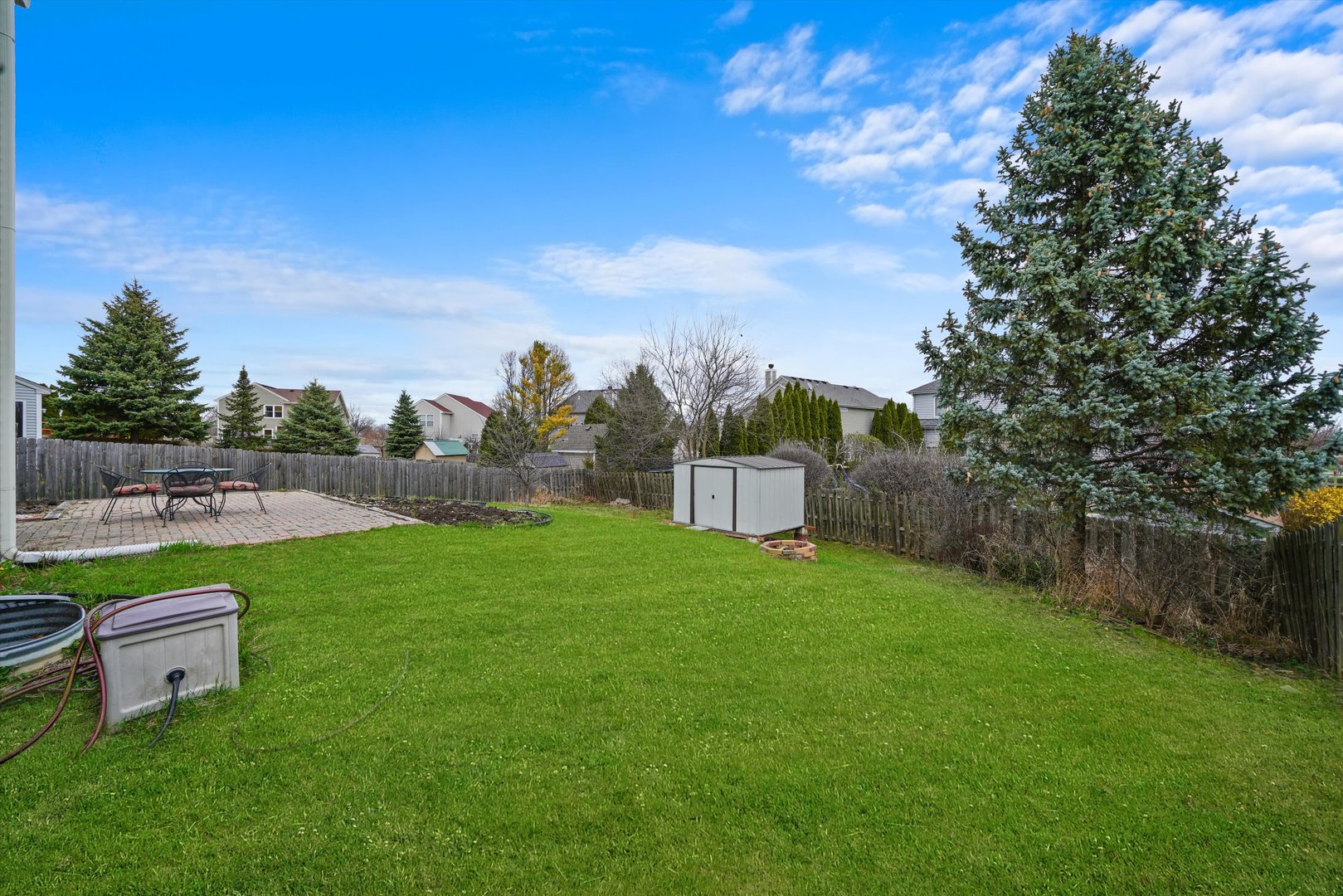 2295 N Salem Lane, Round Lake Beach, IL 60073