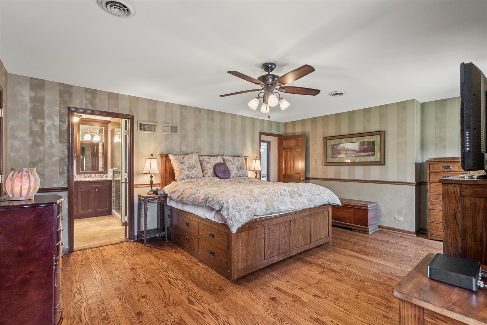 125 Grove Lane, Barrington, IL 60010