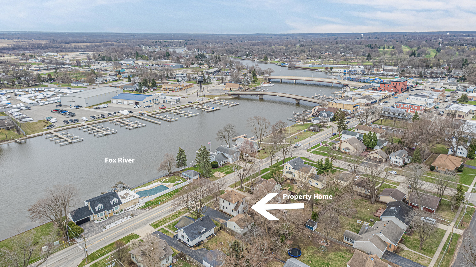 1507 N Riverside Drive, McHenry, IL 60050