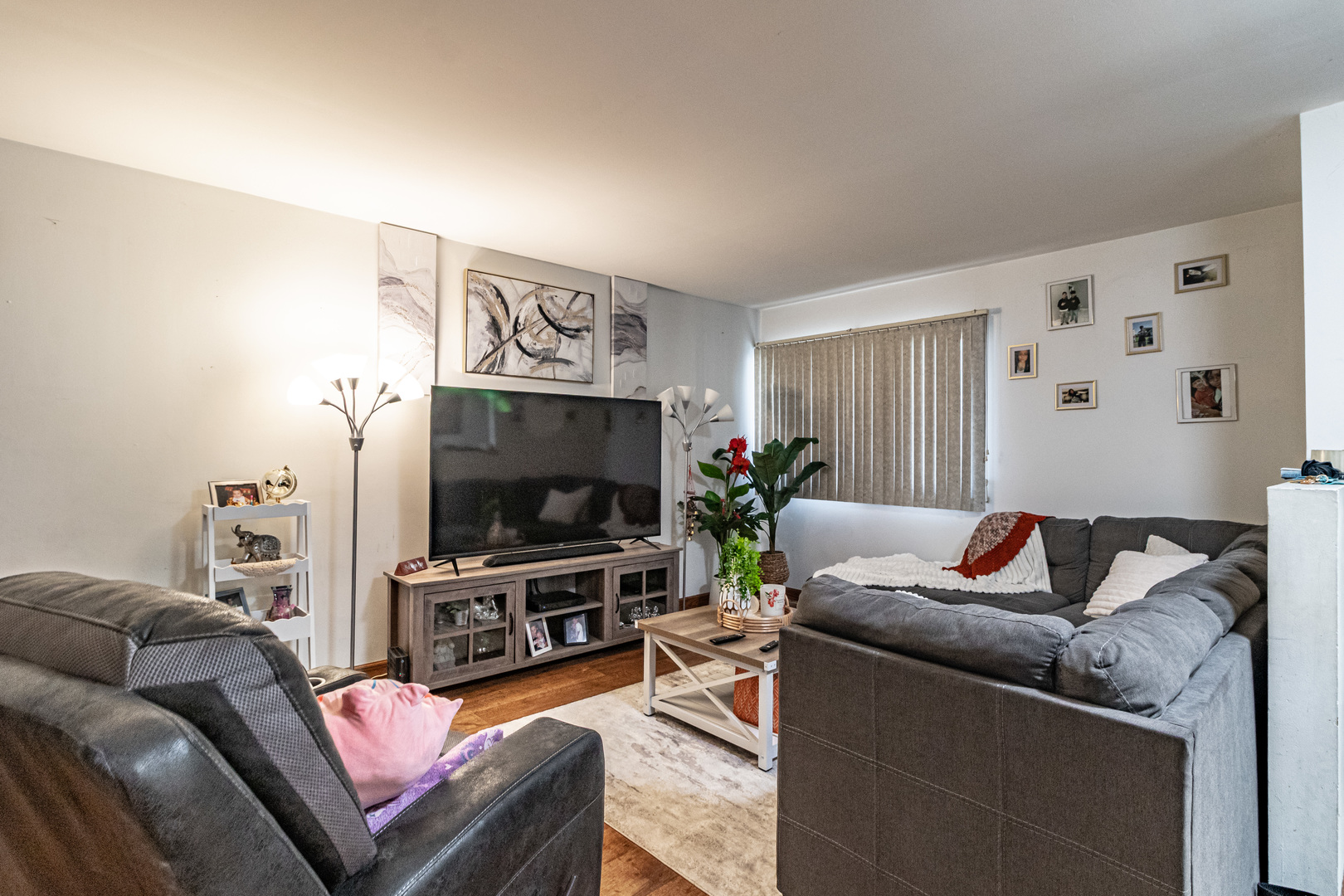 2408 Western Avenue, Waukegan, IL 60085